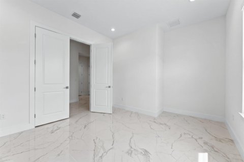 House in Palm Beach Gardens, Florida 3 bedrooms, 221.57 sq.m. № 2244519 - photo 23