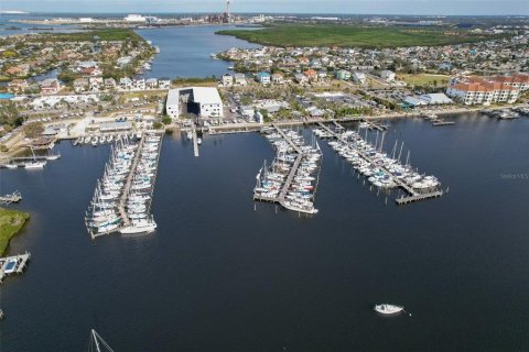 Villa ou maison à vendre à Apollo Beach, Floride: 3 chambres, 139.35 m2 № 2406647 - photo 30