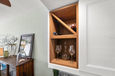 Condo in Saint Pete Beach, Florida, 1 bedroom  № 2213719 - photo 8