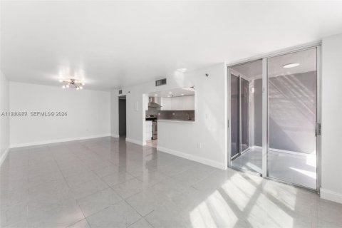Copropriété à louer à North Miami Beach, Floride: 2 chambres № 2044198 - photo 3