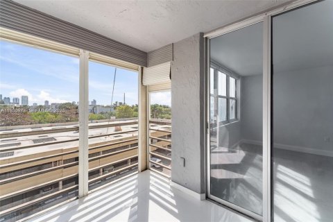 Copropriété à louer à North Miami Beach, Floride: 2 chambres № 2044198 - photo 18