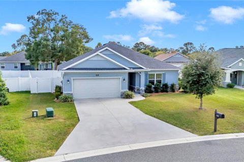 Casa en venta en Ocala, Florida, 3 dormitorios, 178.47 m2 № 1598125 - foto 1