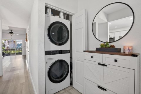 Adosado en alquiler en Tamarac, Florida, 2 dormitorios, 103.12 m2 № 2011131 - foto 4