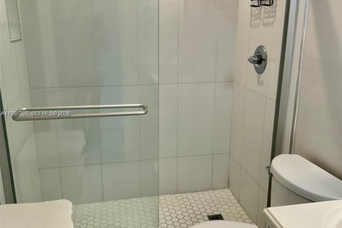 Снять в аренду кондоминиум в Помпано-Бич, Флорида 1 спальня, 51.1м2, № 2023360 - фото 14