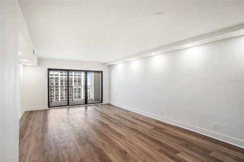 Condo in Clearwater, Florida, 2 bedrooms № 2100350 - photo 13