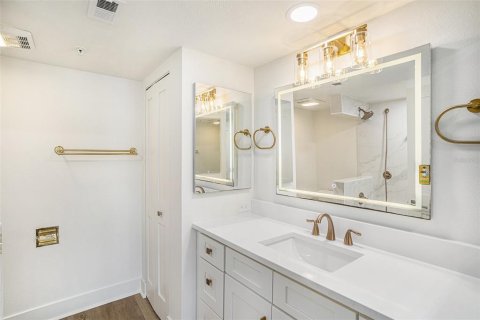 Condo in Clearwater, Florida, 2 bedrooms № 2100350 - photo 25