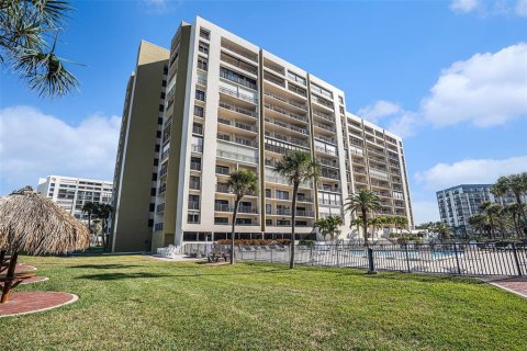 Condo in Clearwater, Florida, 2 bedrooms № 2100350 - photo 2