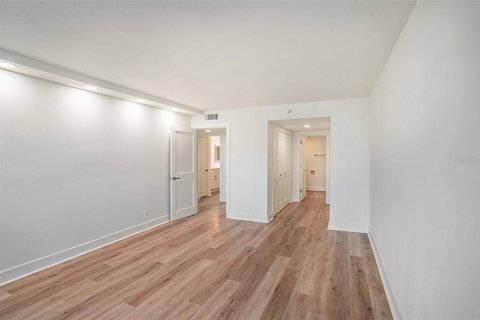 Condo in Clearwater, Florida, 2 bedrooms № 2100350 - photo 29