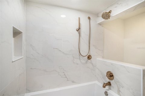 Condo in Clearwater, Florida, 2 bedrooms № 2100350 - photo 30