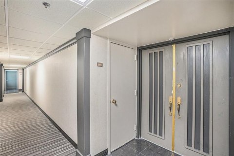 Condo in Clearwater, Florida, 2 bedrooms № 2100350 - photo 4
