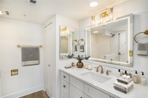 Condo in Clearwater, Florida, 2 bedrooms № 2100350 - photo 24