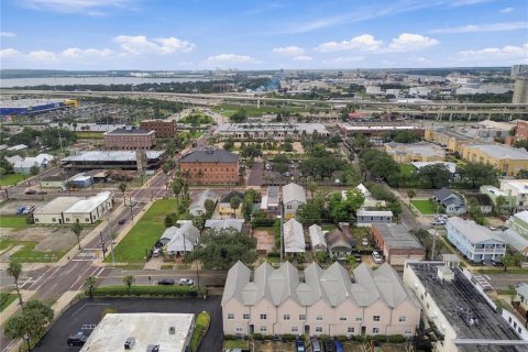 Copropriété à vendre à Tampa, Floride: 2 chambres, 94.02 m2 № 2410551 - photo 5