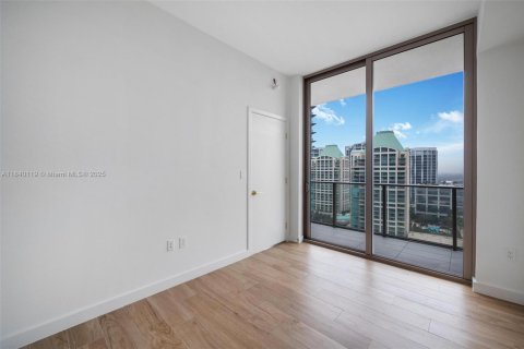 Condo in Miami, Florida, 2 bedrooms  № 1940257 - photo 13