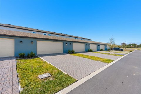 Touwnhouse à vendre à Apopka, Floride: 4 chambres, 164.07 m2 № 2097794 - photo 30