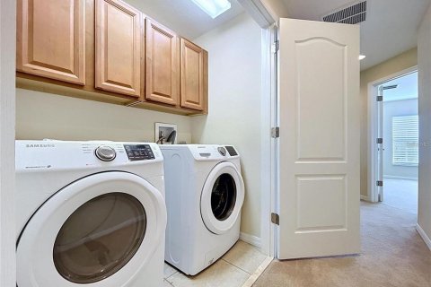 Adosado en alquiler en Tampa, Florida, 4 dormitorios, 244.15 m2 № 2287527 - foto 21
