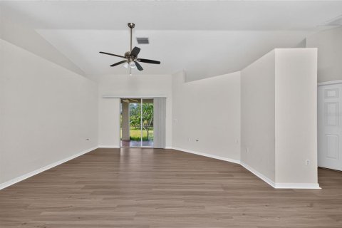 Casa en venta en North Port, Florida, 3 dormitorios, 120.31 m2 № 2221386 - foto 6