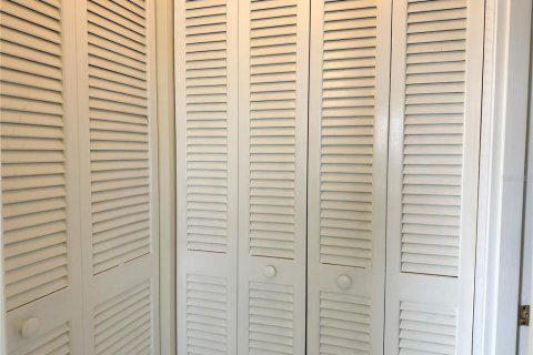 Condominio en alquiler en Sarasota, Florida, 2 dormitorios, 103.86 m2 № 1895086 - foto 21