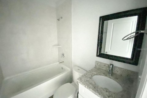 Apartment in Port Charlotte, Florida 3 bedrooms, 107.95 sq.m. № 1540864 - photo 6