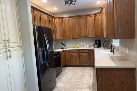 Adosado en venta en Clermont, Florida, 3 dormitorios, 264.21 m2 № 2108217 - foto 4