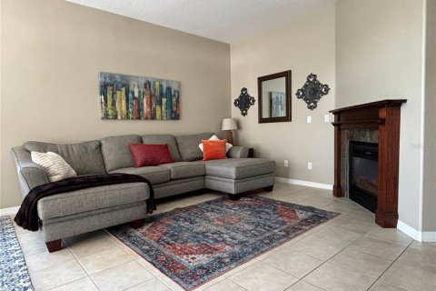 Adosado en venta en Clermont, Florida, 3 dormitorios, 264.21 m2 № 2108217 - foto 3