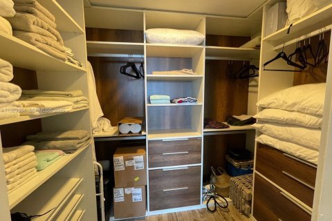 Copropriété à vendre à Miami, Floride: 2 chambres, 106.93 m2 № 1977337 - photo 14