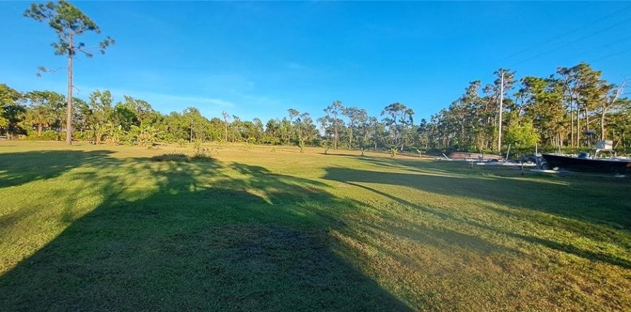 Land in Bokeelia, Florida № 1553784