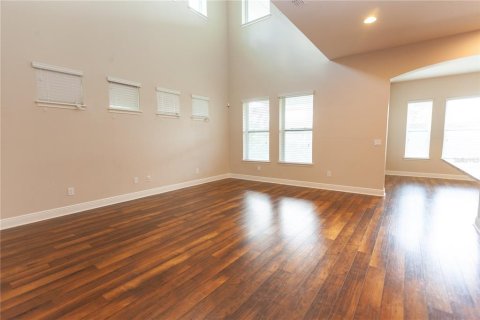 Casa en alquiler en Orlando, Florida, 4 dormitorios, 252.14 m2 № 2151117 - foto 17