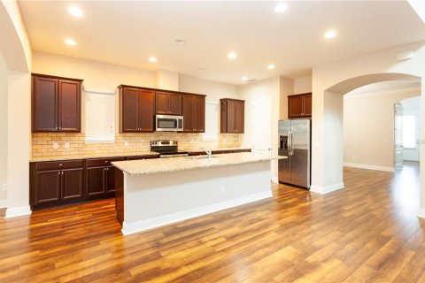 Casa en alquiler en Orlando, Florida, 4 dormitorios, 252.14 m2 № 2151117 - foto 8