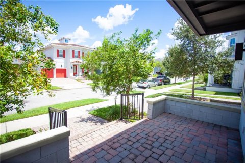 Casa en alquiler en Orlando, Florida, 4 dormitorios, 252.14 m2 № 2151117 - foto 2