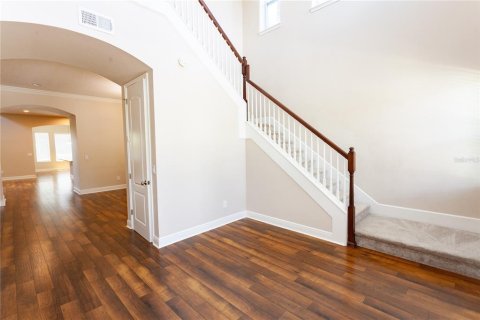 Casa en alquiler en Orlando, Florida, 4 dormitorios, 252.14 m2 № 2151117 - foto 3