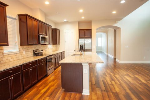 Casa en alquiler en Orlando, Florida, 4 dormitorios, 252.14 m2 № 2151117 - foto 9