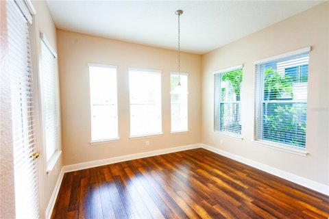 Casa en alquiler en Orlando, Florida, 4 dormitorios, 252.14 m2 № 2151117 - foto 13