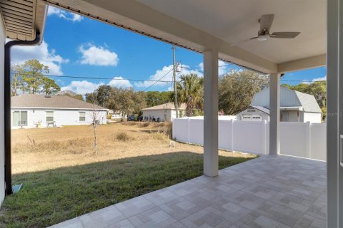 House in Palm Bay, Florida 3 bedrooms, 204.38 sq.m. № 2231493 - photo 24