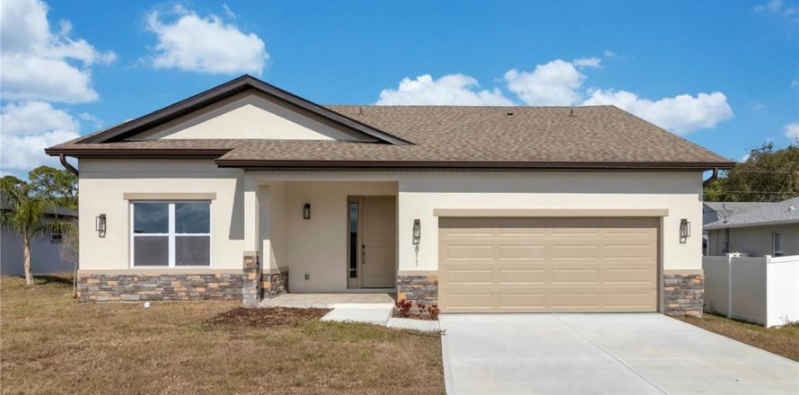 House in Palm Bay, Florida 3 bedrooms, 204.38 sq.m. № 2231493