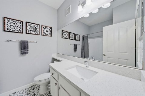 Copropriété à vendre à Tampa, Floride: 2 chambres, 115.38 m2 № 2406980 - photo 12