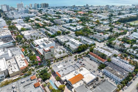 Condo in Miami Beach, Florida, 2 bedrooms  № 1974195 - photo 6