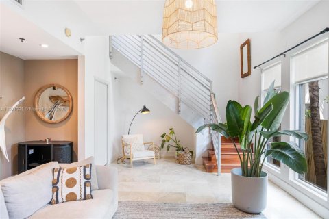 Condo in Miami Beach, Florida, 2 bedrooms  № 1974195 - photo 4