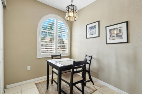 Condo in Tampa, Florida, 2 bedrooms  № 1856541 - photo 8