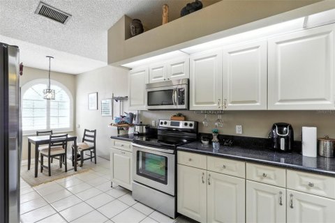 Condo in Tampa, Florida, 2 bedrooms  № 1856541 - photo 7