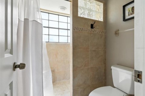 Condo in Tampa, Florida, 2 bedrooms  № 1856541 - photo 23