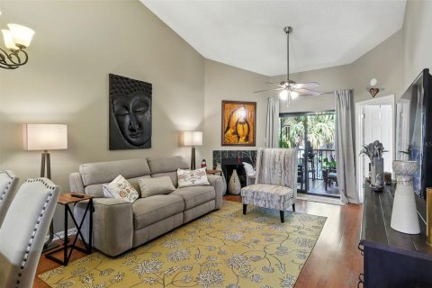 Condo in Tampa, Florida, 2 bedrooms  № 1856541 - photo 17