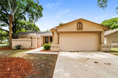 Casa en alquiler en Longwood, Florida, 3 dormitorios, 156.82 m2 № 1820853 - foto 1