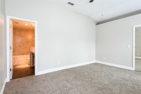 Casa en venta en Kissimmee, Florida, 3 dormitorios, 128.21 m2 № 2198765 - foto 9