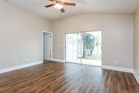Casa en venta en Kissimmee, Florida, 3 dormitorios, 128.21 m2 № 2198765 - foto 3