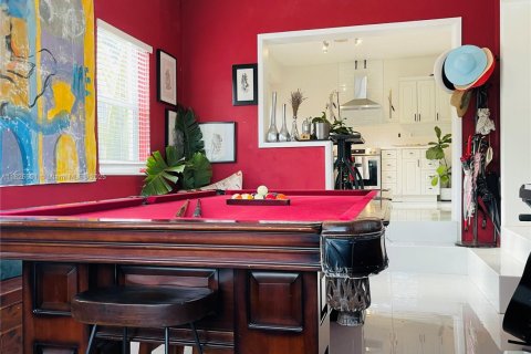 House in Miami, Florida 3 bedrooms, 142.88 sq.m. № 1799523 - photo 4