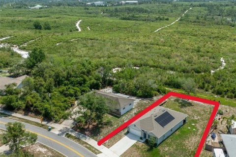 House in Deltona, Florida 4 bedrooms, 170.57 sq.m. № 2211475