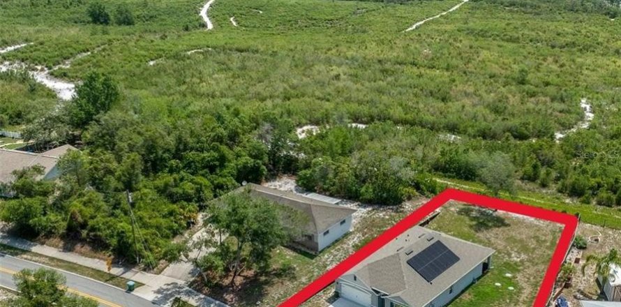 Дом в Делтона, Флорида 10 комнат, 170.57м2 № 2211475