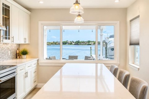 Villa ou maison à vendre à Indian Rocks Beach, Floride: 2 chambres, 102.84 m2 № 2214525 - photo 8