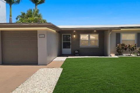 Villa ou maison à Indian Rocks Beach, Floride 2 chambres, 102.84 m2 № 2214525