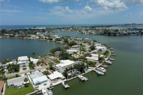 Villa ou maison à vendre à Indian Rocks Beach, Floride: 2 chambres, 102.84 m2 № 2214525 - photo 25
